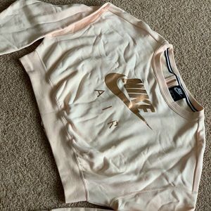 Nike Sweatshirt (Crop)